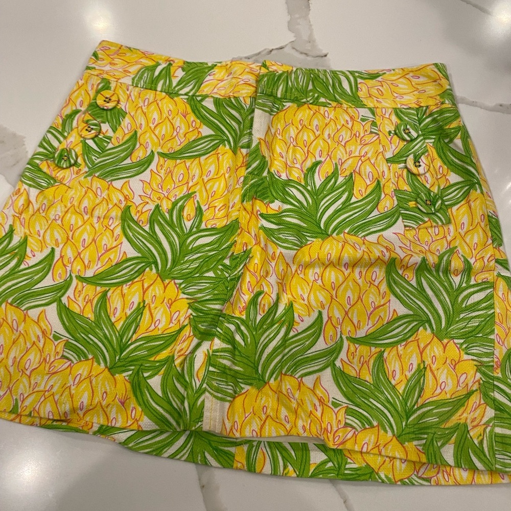 Lilly Pulitzer Pineapple Skirt - Worn twice, size 6
